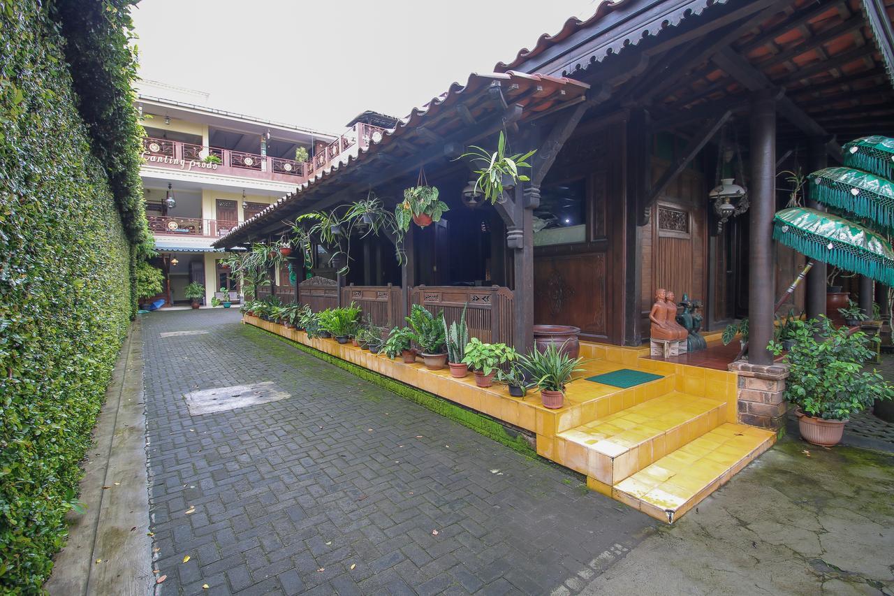红多兹Plus酒店-玛古沃 Kalasan 外观 照片